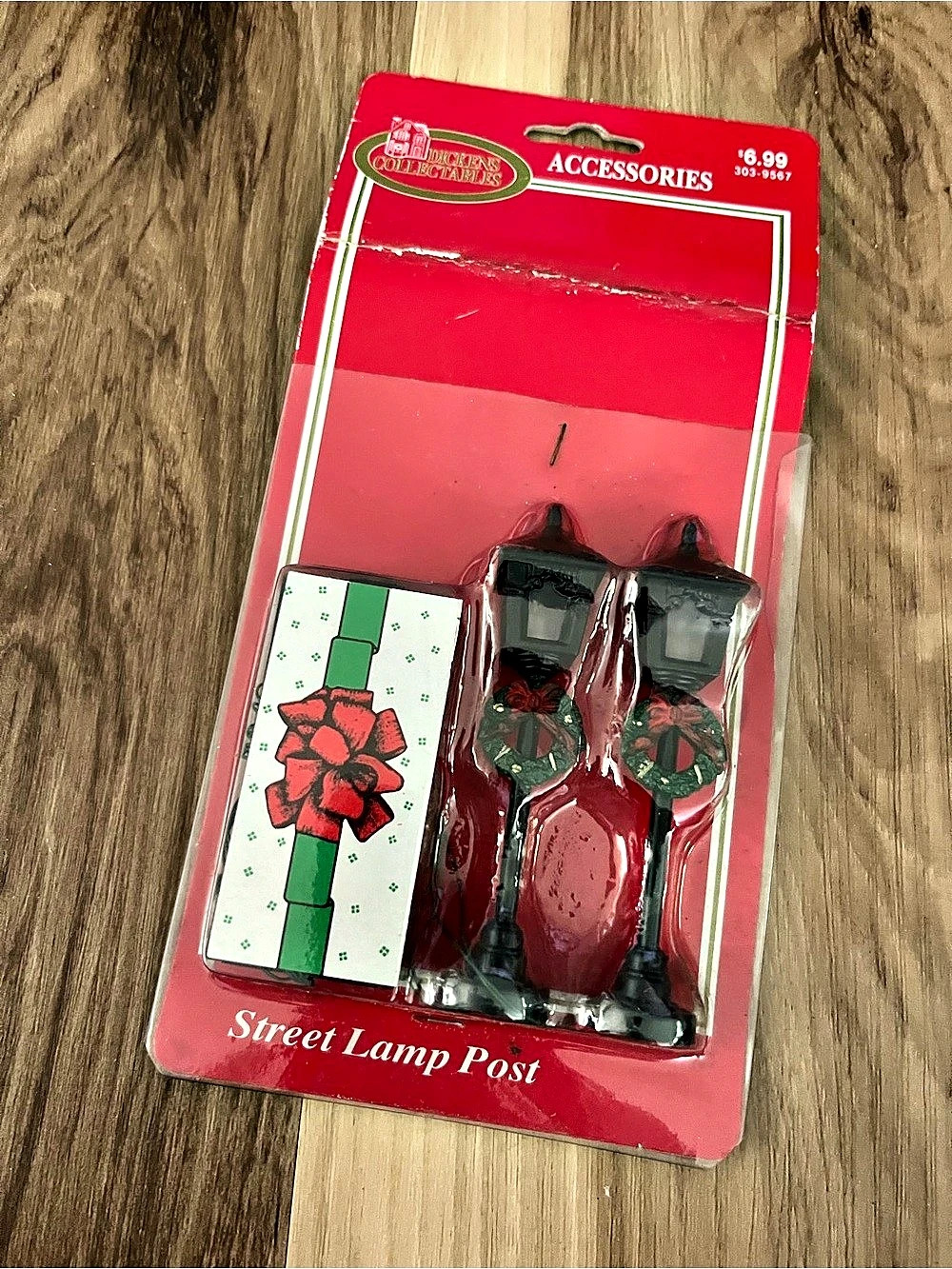 Dickens' Collectables Keepsake Street Post Chrristmas Villagew15